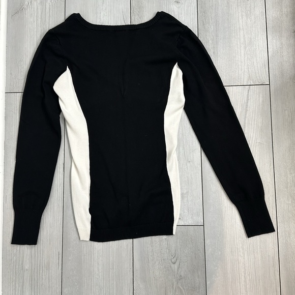 Guess Long Sleeve Color block Sweater - Picture 5 of 6